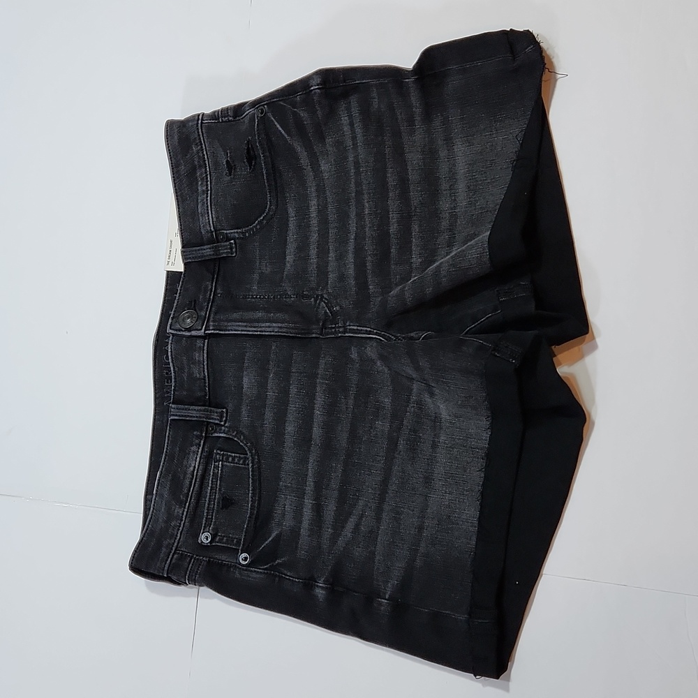 American Eagle The Dream Midi  Short Distressed Black Size 14/32W W-637